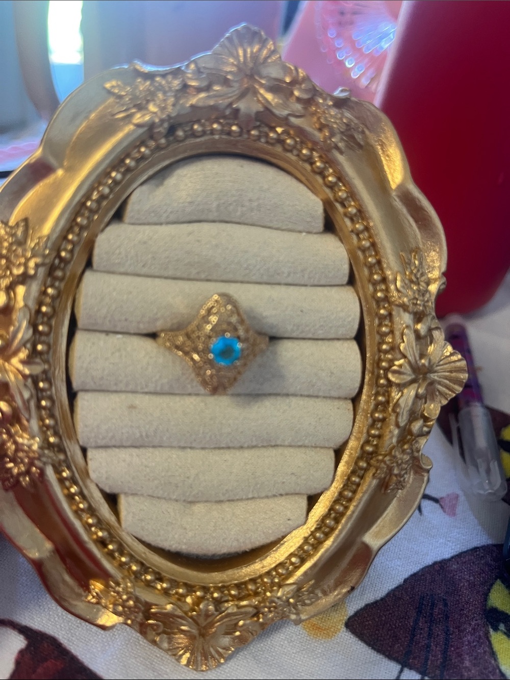 Gold vintage ring size 9